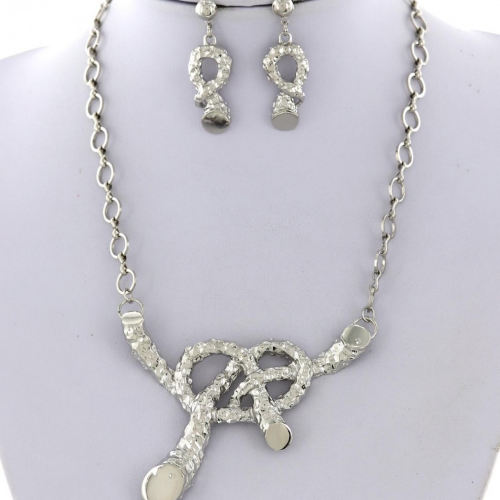 Metal unique shaped drop necklace set